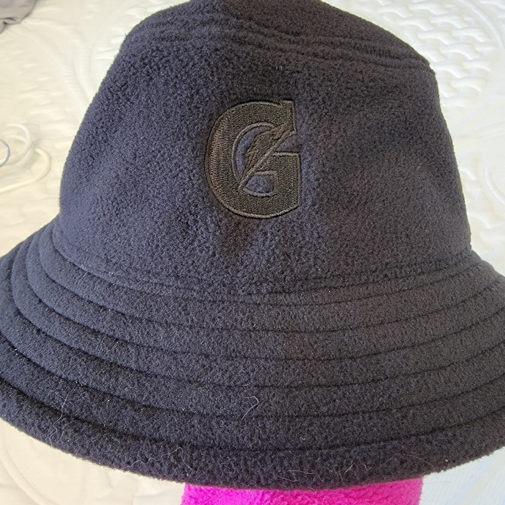 NWT Adidas Adicolor Gatorade Classic Winter Bucket Hat Black Fleece Logo OS - Picture 2 of 5